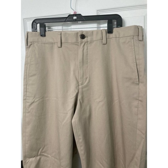 EDDIE BAUER WRINKLE RESISTANT  RELAXED FIT MEN'S LONG PANTS  SIZE 36X30 - Picture 2 of 10